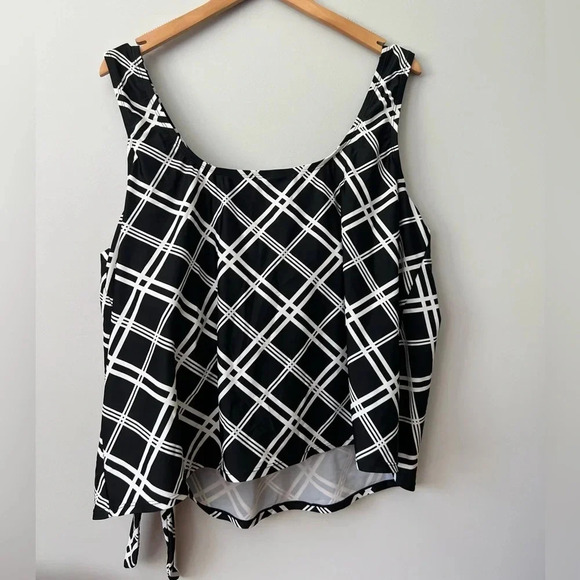 Swim 365 Black & White Tankini Top with Side Tie | Size 22W - Picture 2 of 6